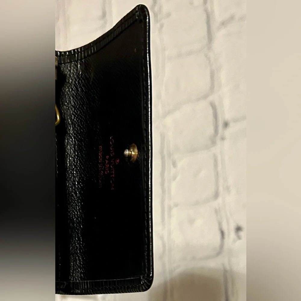 EUC Louis Vuitton Black Epi Key Holder - Picture 13 of 15